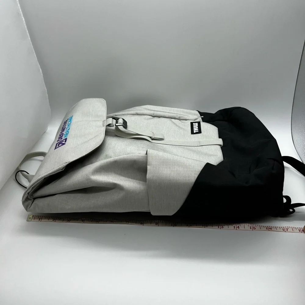 Thule Black and Gray Unisex Lithos Backpack 16L NWT